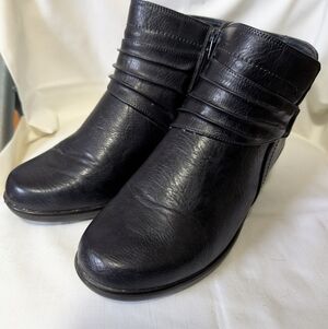 Easy Street Elegant Navy Blue Ankle Boots Sz 9wide